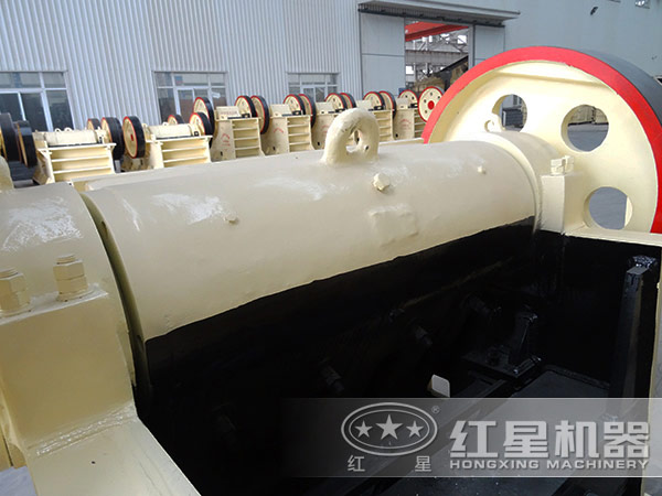 簡擺顎式破碎機