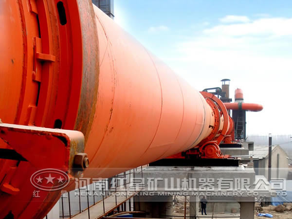 回轉(zhuǎn)窯焙燒現(xiàn)場