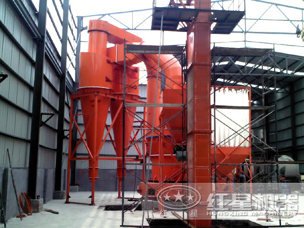 雷蒙磨粉機生產現場圖