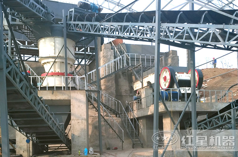 陜西日產4000噸大型石子破碎機現場