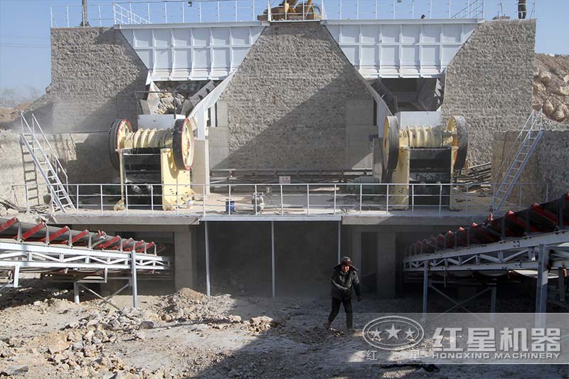 大型鄂破生產現場實拍圖
