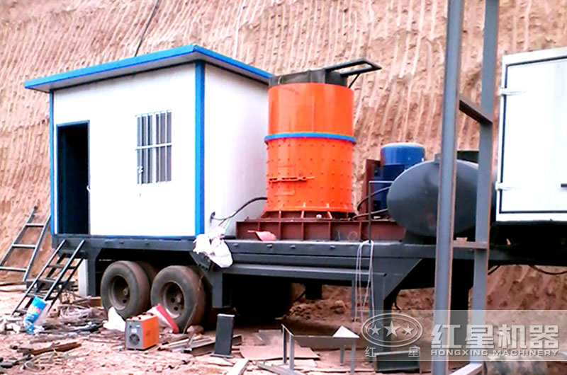 山西客戶復合式破碎機生產現場