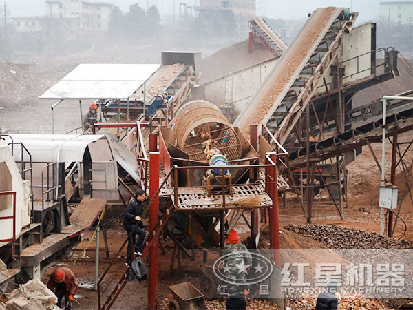 車載移動式建筑垃圾破碎機用戶現場