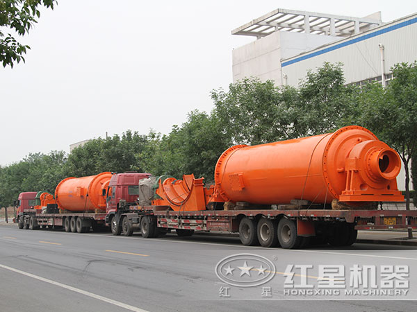 棒磨式制砂機(jī)發(fā)貨現(xiàn)場(chǎng)