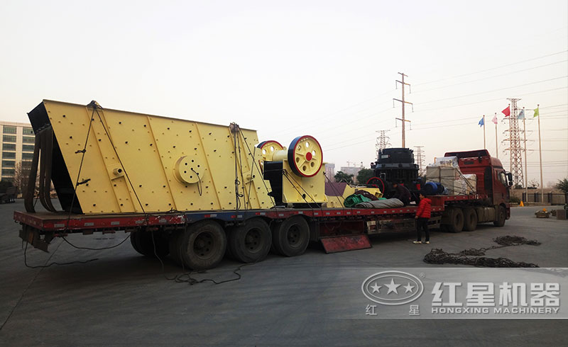 小型鄂式碎石機發貨現場