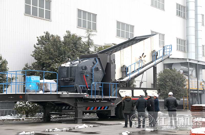 用戶(hù)參觀設(shè)備生產(chǎn)車(chē)間