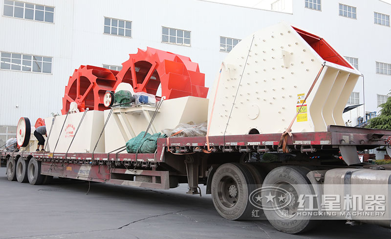 錘式粉碎機發往江蘇