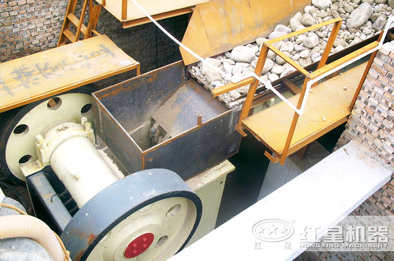 顎式破碎機細節圖