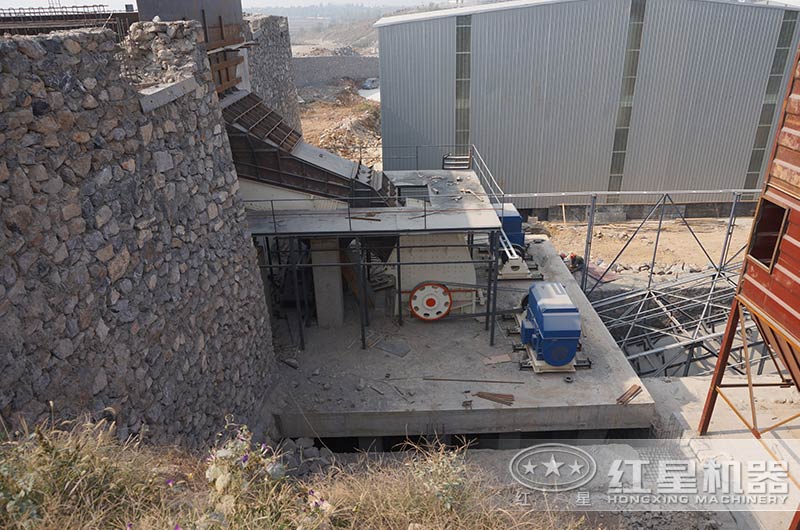 石灰石破碎生產線作業現場