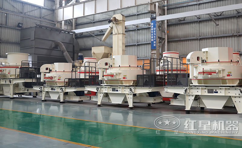 時(shí)產(chǎn)800方制砂機(jī)車(chē)間一角