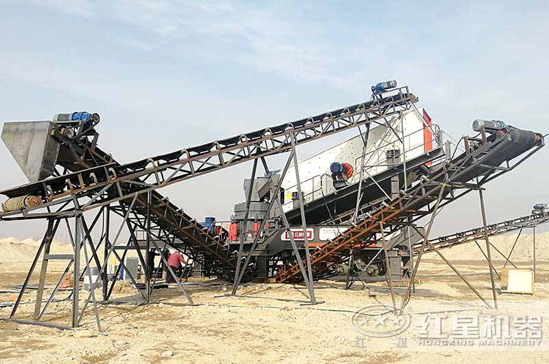 移動式小型石頭破碎機作業現場圖