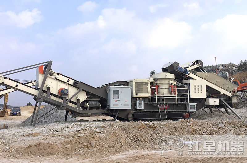 正在作業的建筑垃圾破碎機