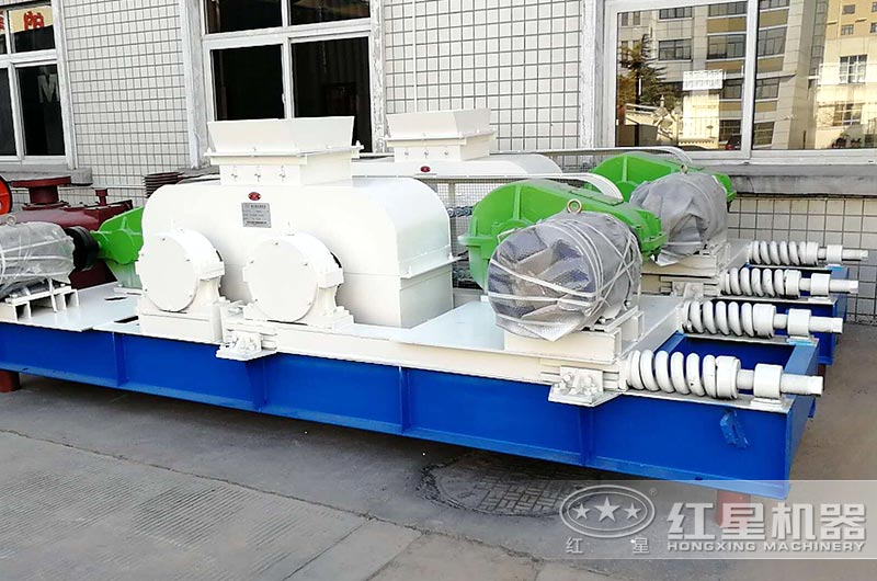 對輥式破碎機設備圖片