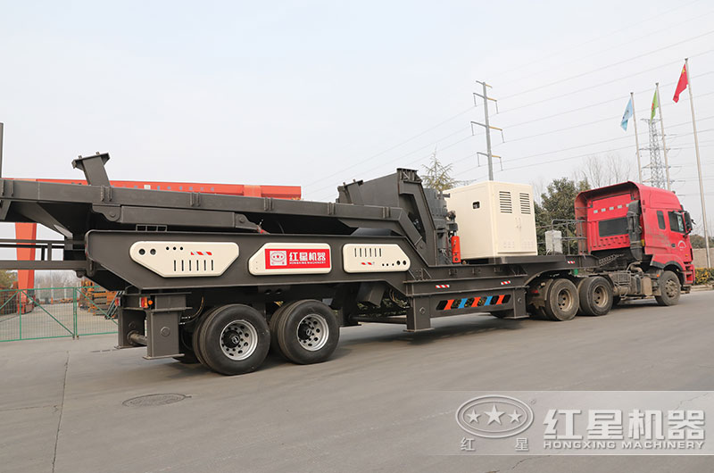 小型建筑垃圾回收粉碎機發往山東