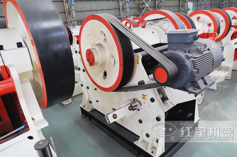 粗碎鄂式破碎機(jī),破碎礦石力度強(qiáng) 粗碎鄂式破碎機(jī),破碎礦石力度強(qiáng)