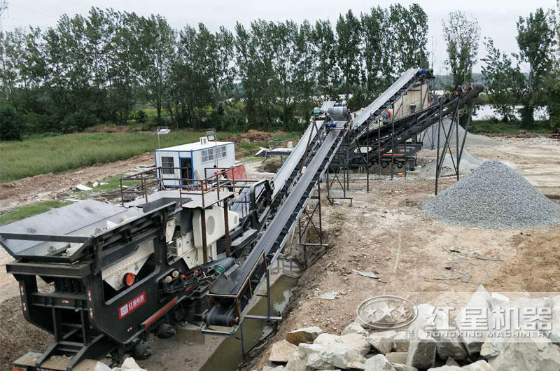 甘肅天水移動鄂式碎石機現場圖