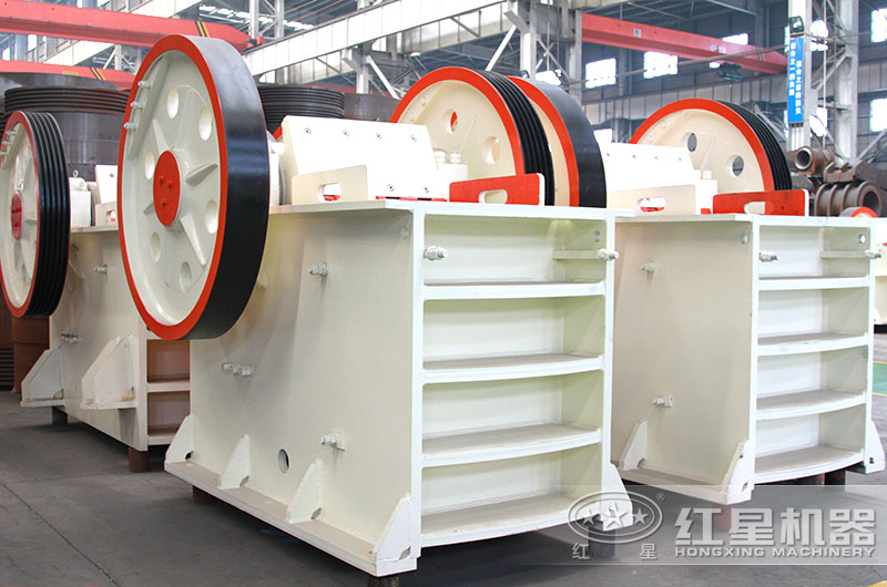 PE400×600顎式破碎機圖片