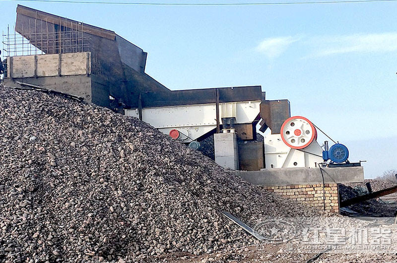 顎式粉碎機生產現場 顎式粉碎機生產現場