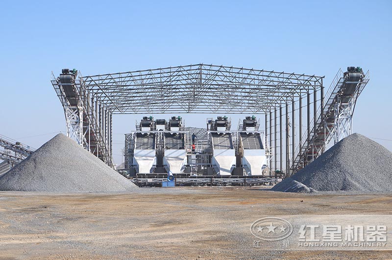 安徽大型顎式破碎機生產現場