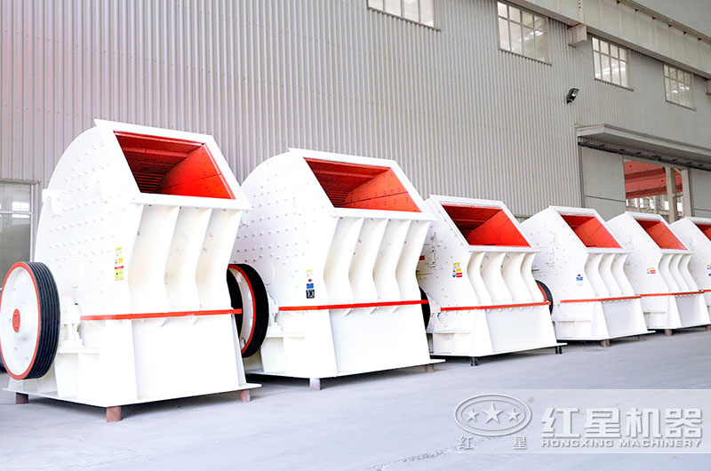 粗碎破碎機_錘式破碎機車間實拍圖