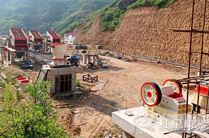 江蘇客戶沙石生產線安裝中