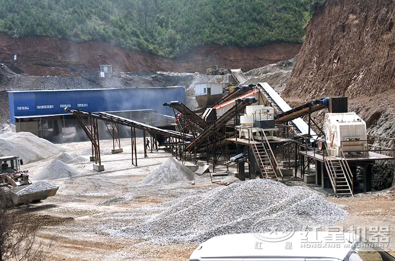 安徽反擊式破碎機現(xiàn)場,時產(chǎn)200噸 安徽反擊式破碎機現(xiàn)場,時產(chǎn)200噸