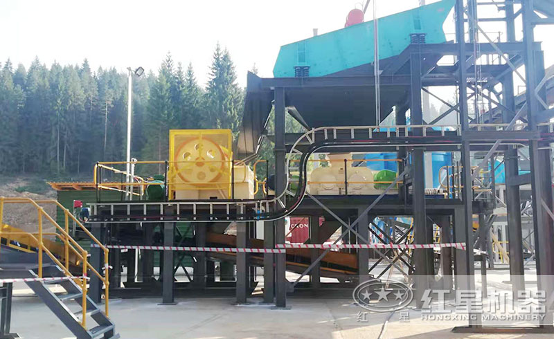 新型對輥機現場