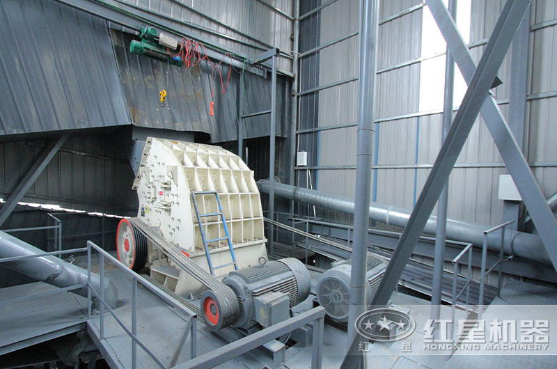 錘式破碎機作業現場